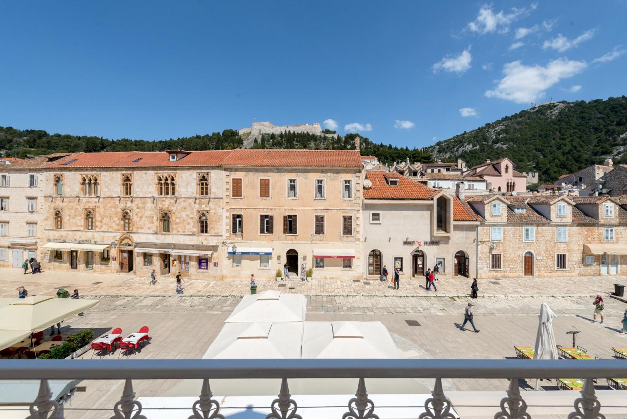 Apartments Villa Tudor Hvar Town Exterior photo