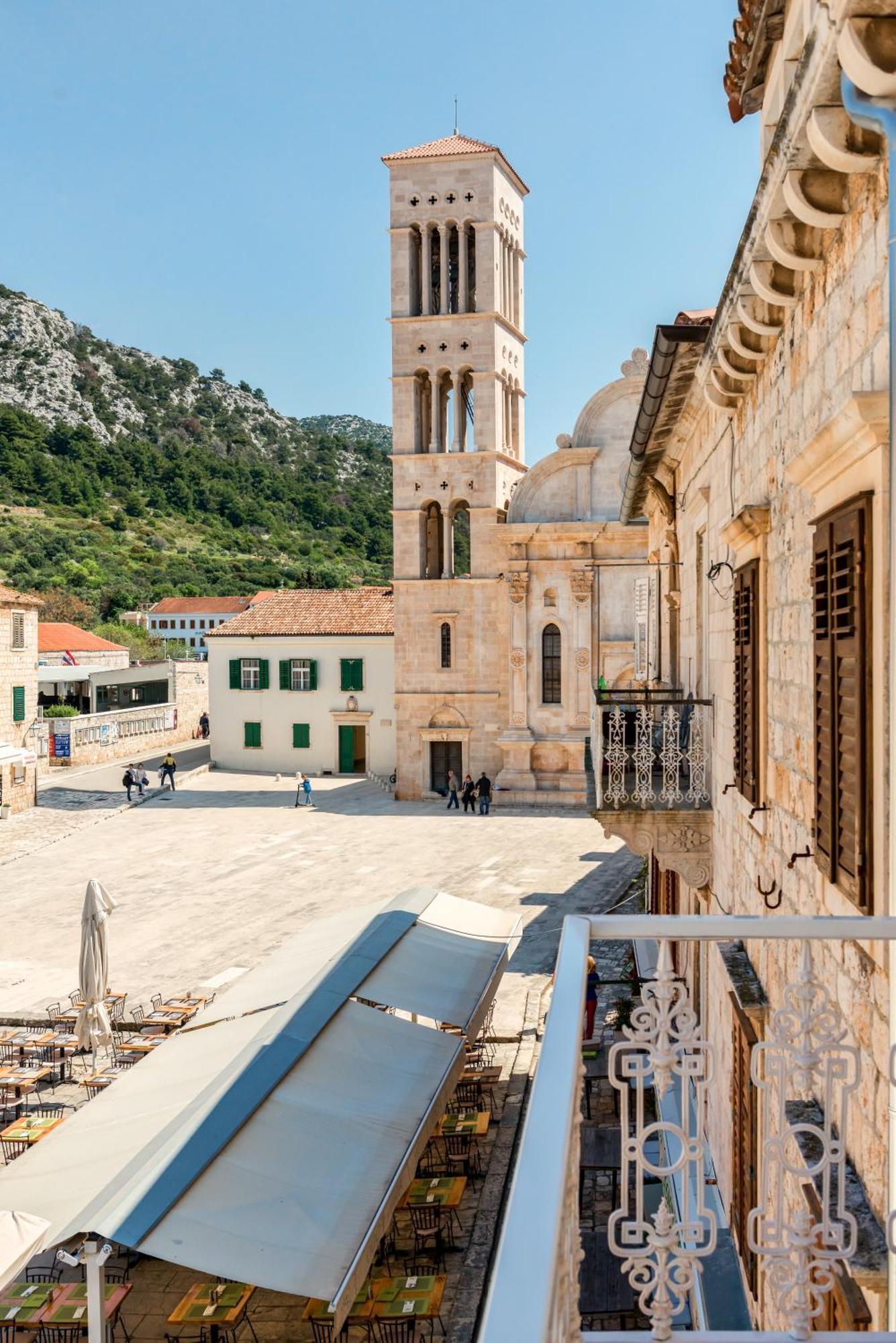 Apartments Villa Tudor Hvar Town Exterior photo