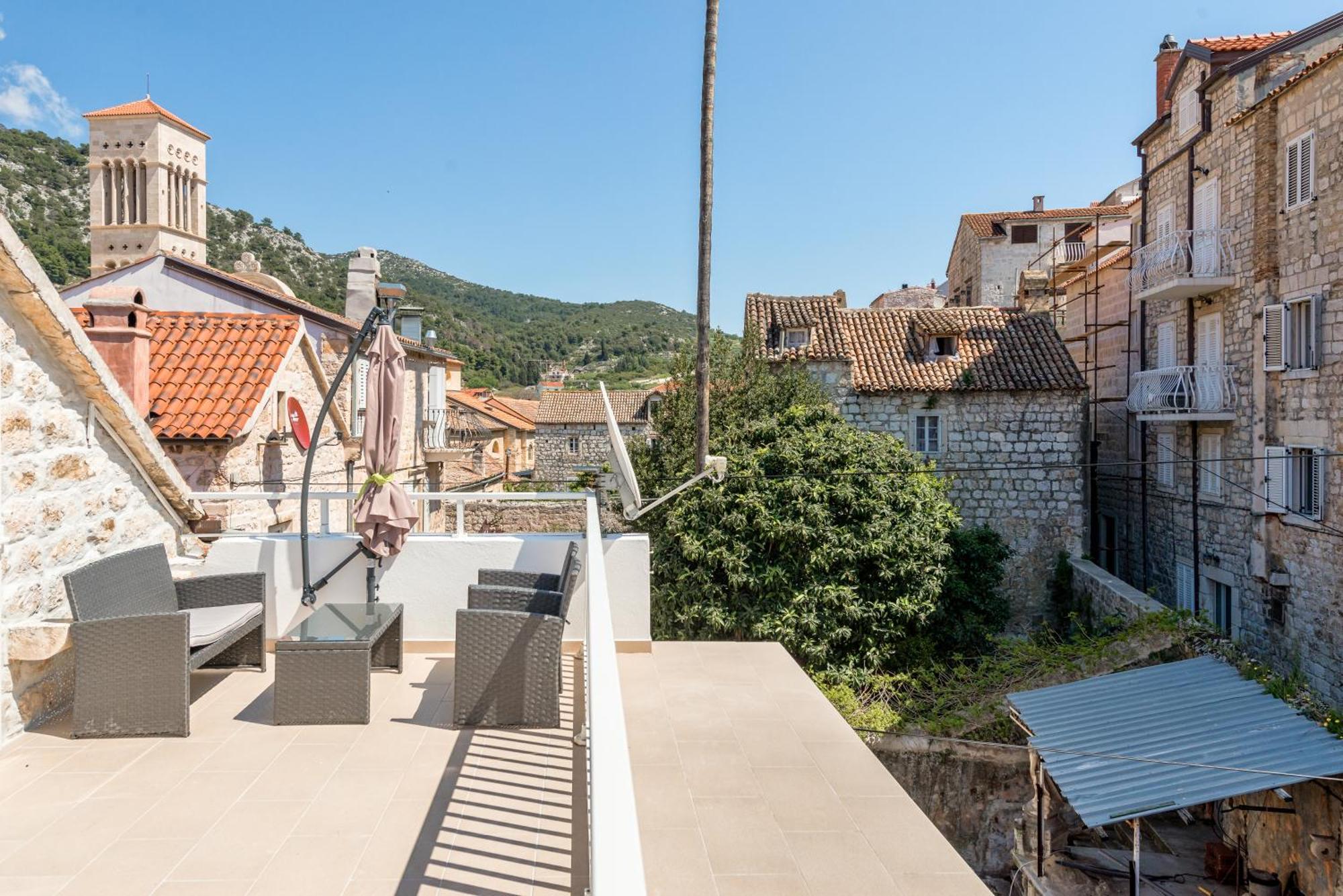 Apartments Villa Tudor Hvar Town Exterior photo